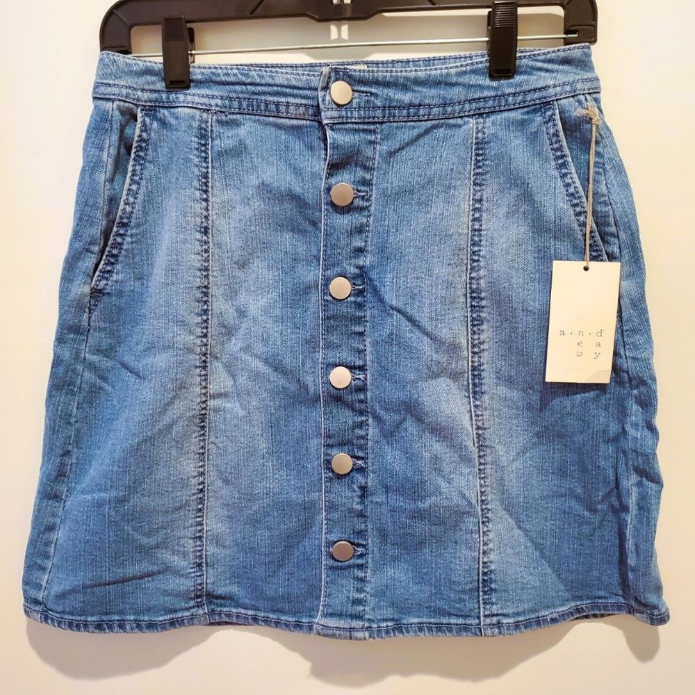 A New Day Women's Denim Button Front Exposed Buttons Jean Mini Skirt Size 6 NWT